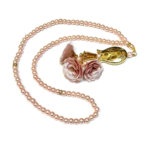 Rosa Blumen-Tasbih mit goldenen Details, 99 Perlen