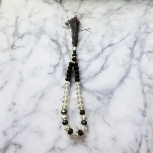 Kristall-Tasbih in Schwarz und Weiß mit 33 Perlen