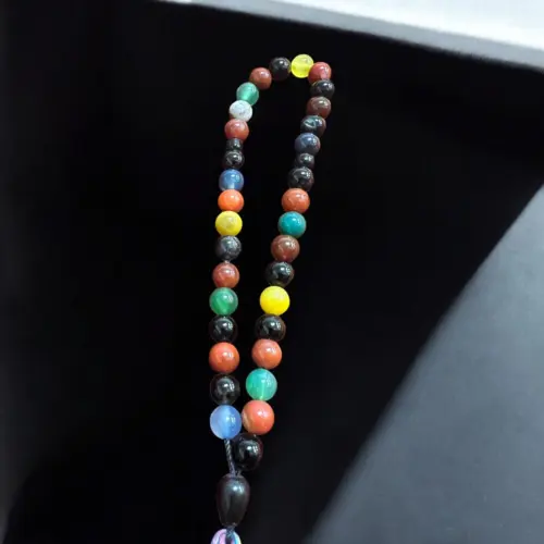 Sultan Tasbih mit verschiedenfarbigen Achatsteinen, 33 Perlen (klein)