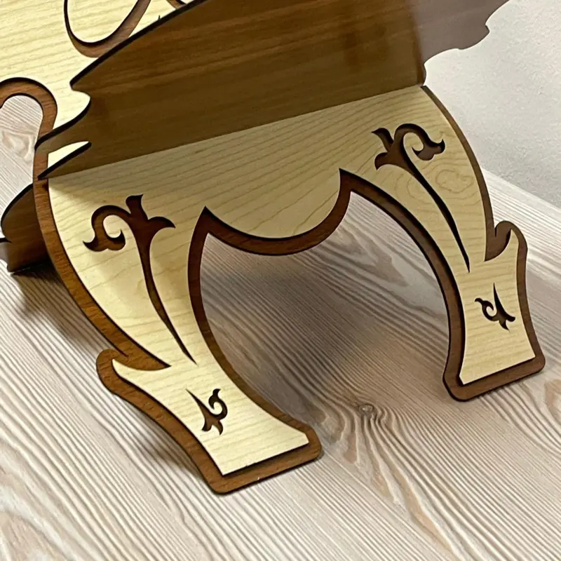 Koranhalter mit Kalligraphie aus Holz 40 cm