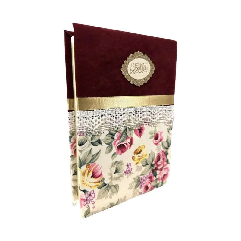 Dekorativ koran med blommor och rosetter (finns i flera färger)