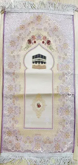 Lyxigt Kaaba-bönefilt i Guld/Lila