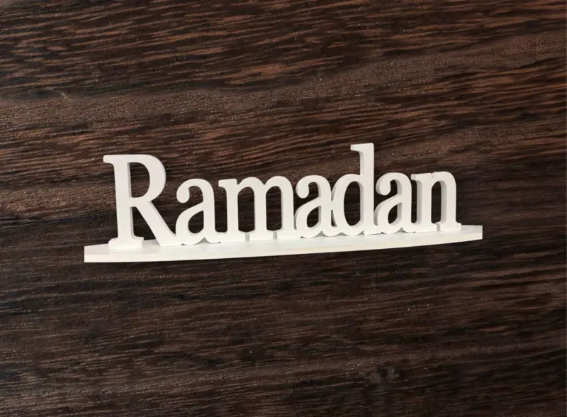 Stor Ramadan Skylt i Trä Vit