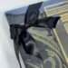 Gaveæske med Kaaba-koran, tasbih og bedetæppe, sort